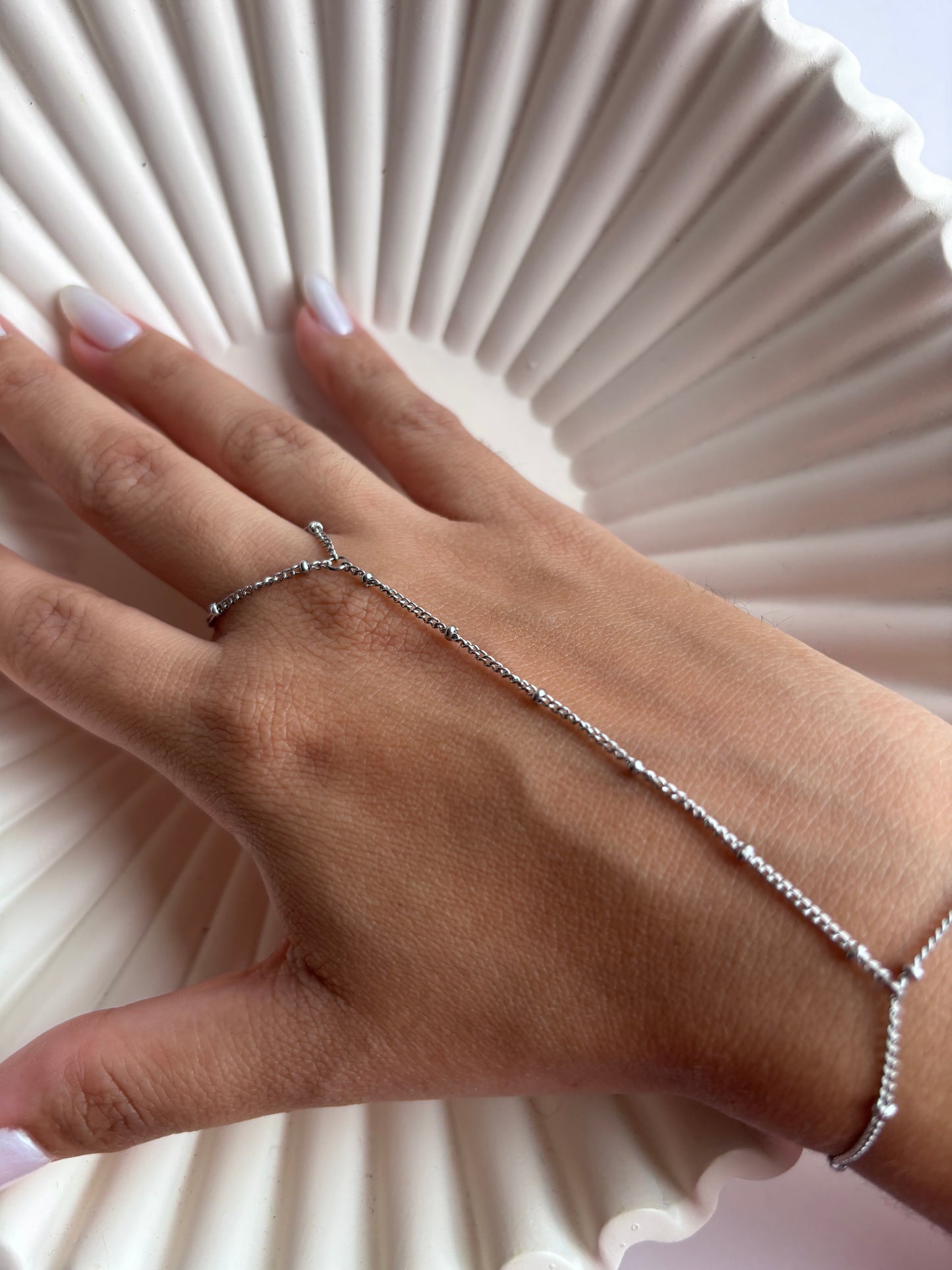 Gabriela Handchain