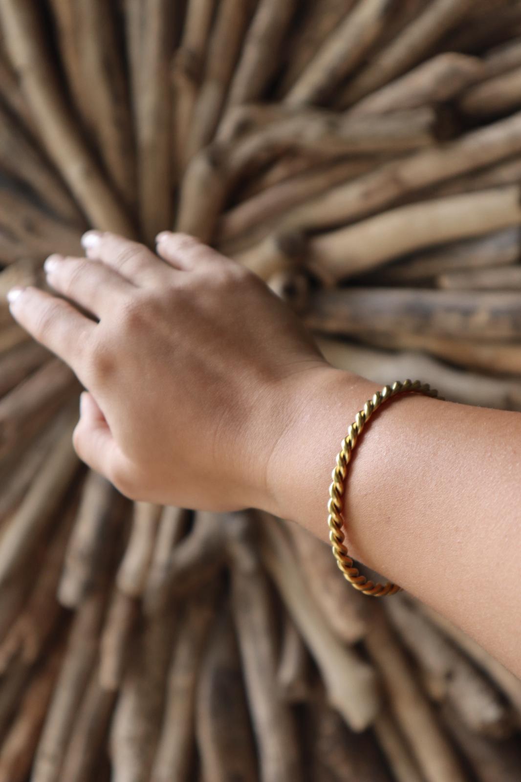 Mabel Bangle
