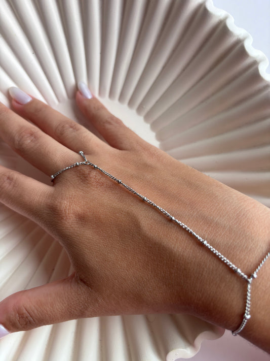 Gabriela Handchain